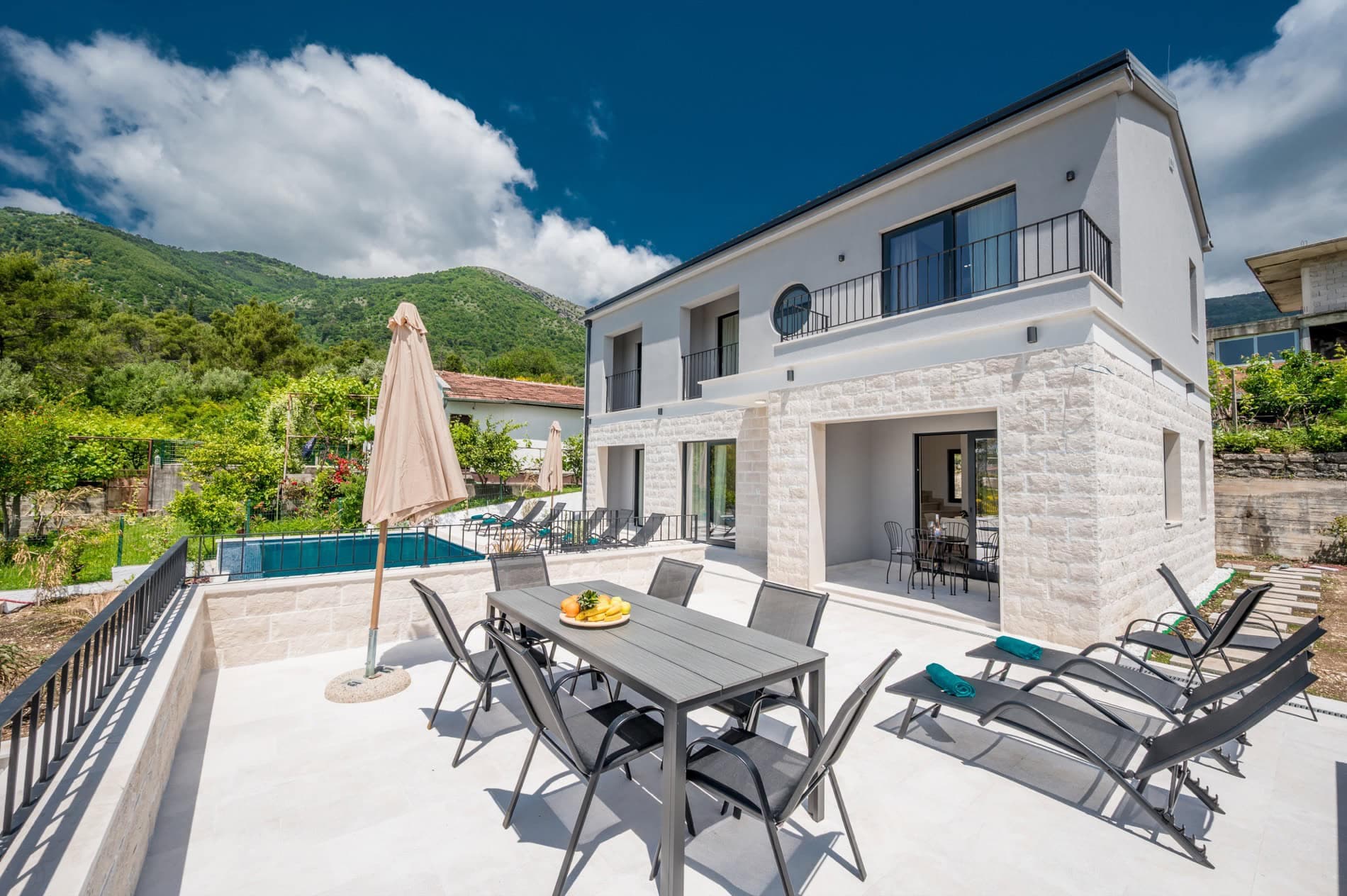 Villa in Tivat Nr. 2435 — Immobilienfoto 38