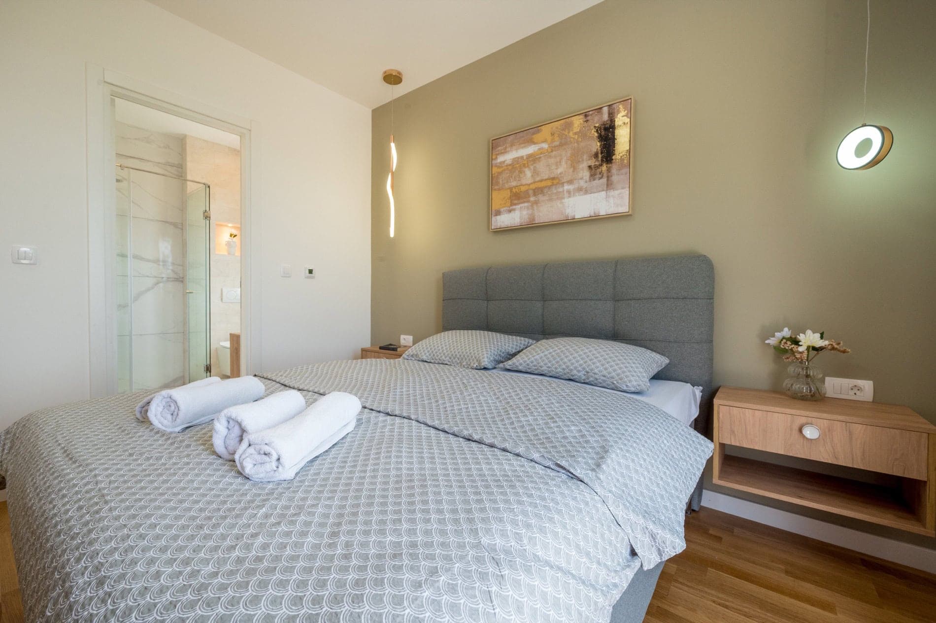 Villa in Tivat Nr. 2435 — Immobilienfoto 24