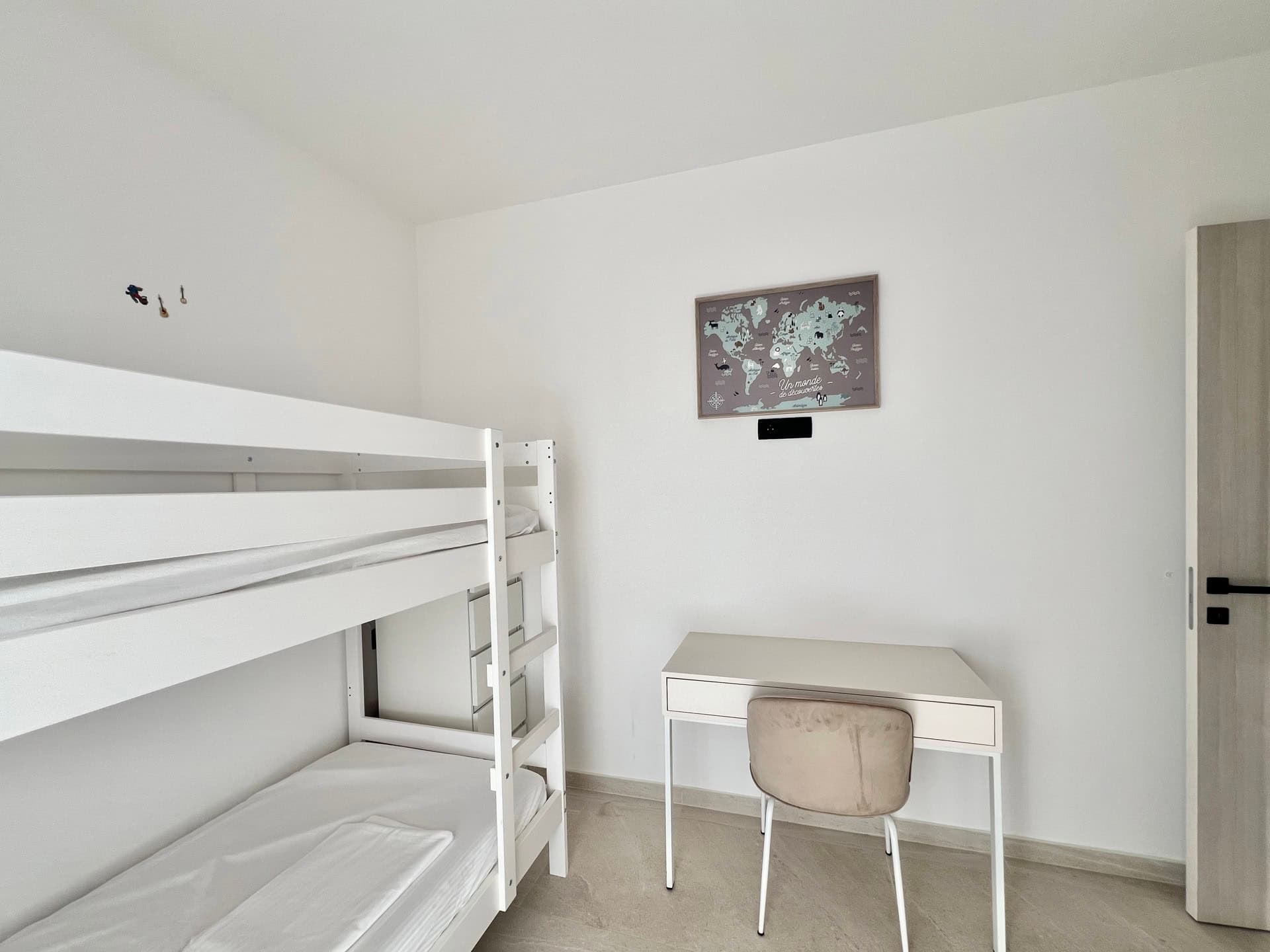 Stan u Tivtu br. 2425, Tivat, Tivat — fotografija nekretnine 23