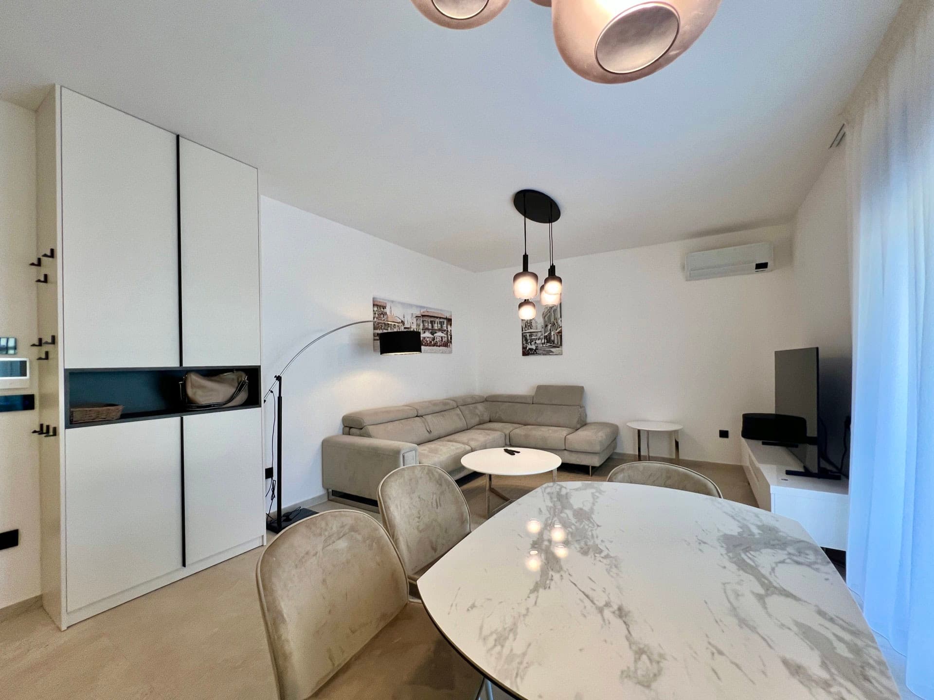 Stan u Tivtu br. 2425, Tivat, Tivat — fotografija nekretnine 16