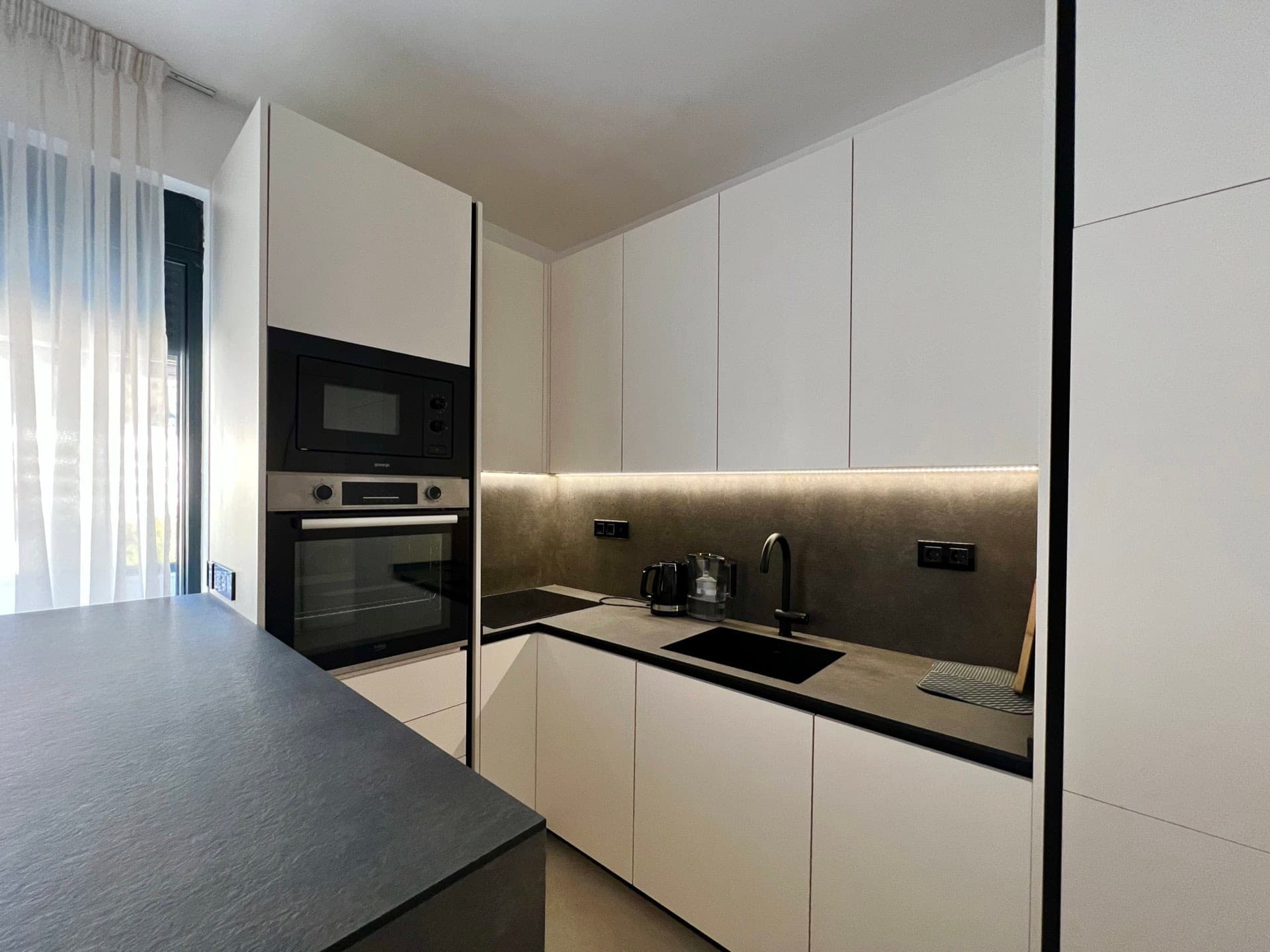 Stan u Tivtu br. 2425, Tivat, Tivat — fotografija nekretnine 8