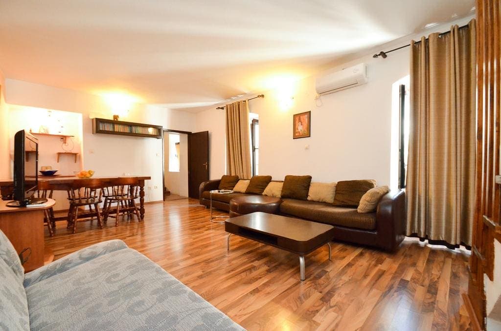 House in Kotor No. 1903 — property photo 14
