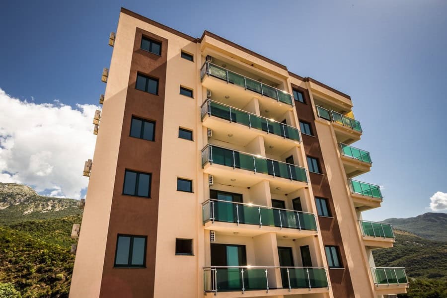 Apartments in Bečići No. 1831 — Becici, Becici
