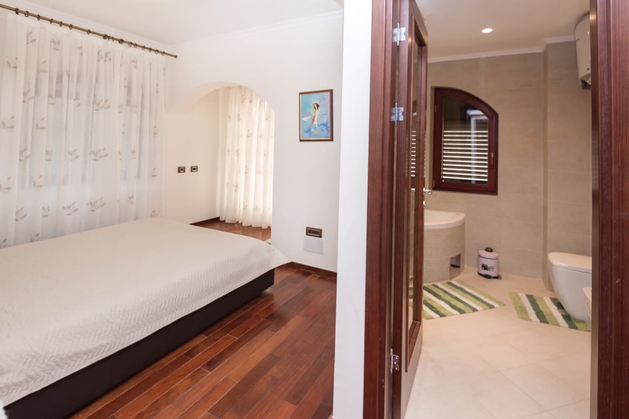 Apartment in Petrovac No. 1719, Budva — property photo 15