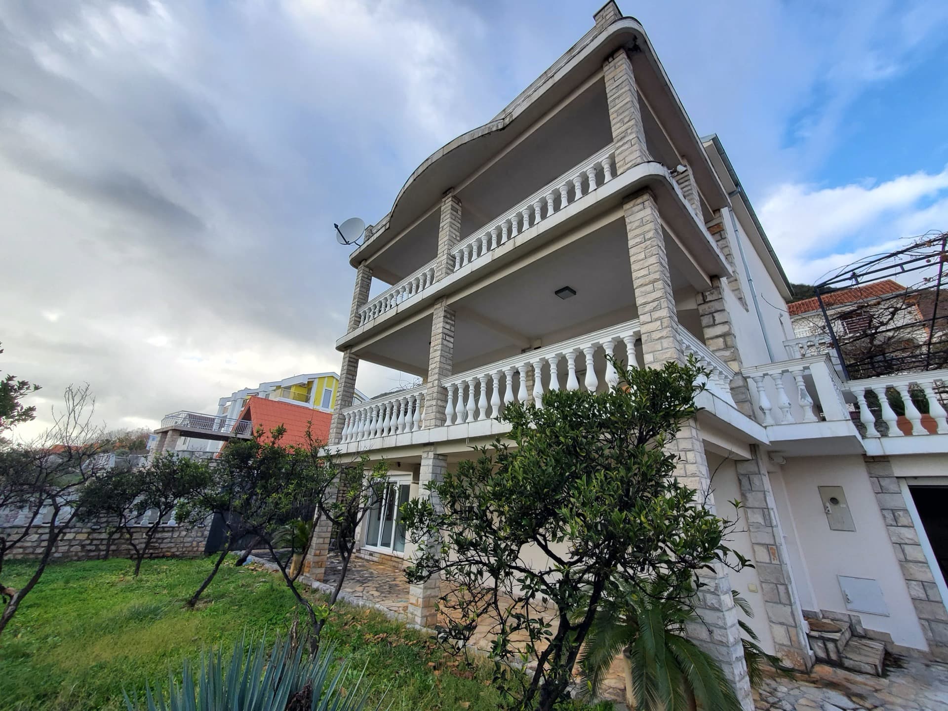 Hotel in Bijela No. 1635 — Herceg Novi