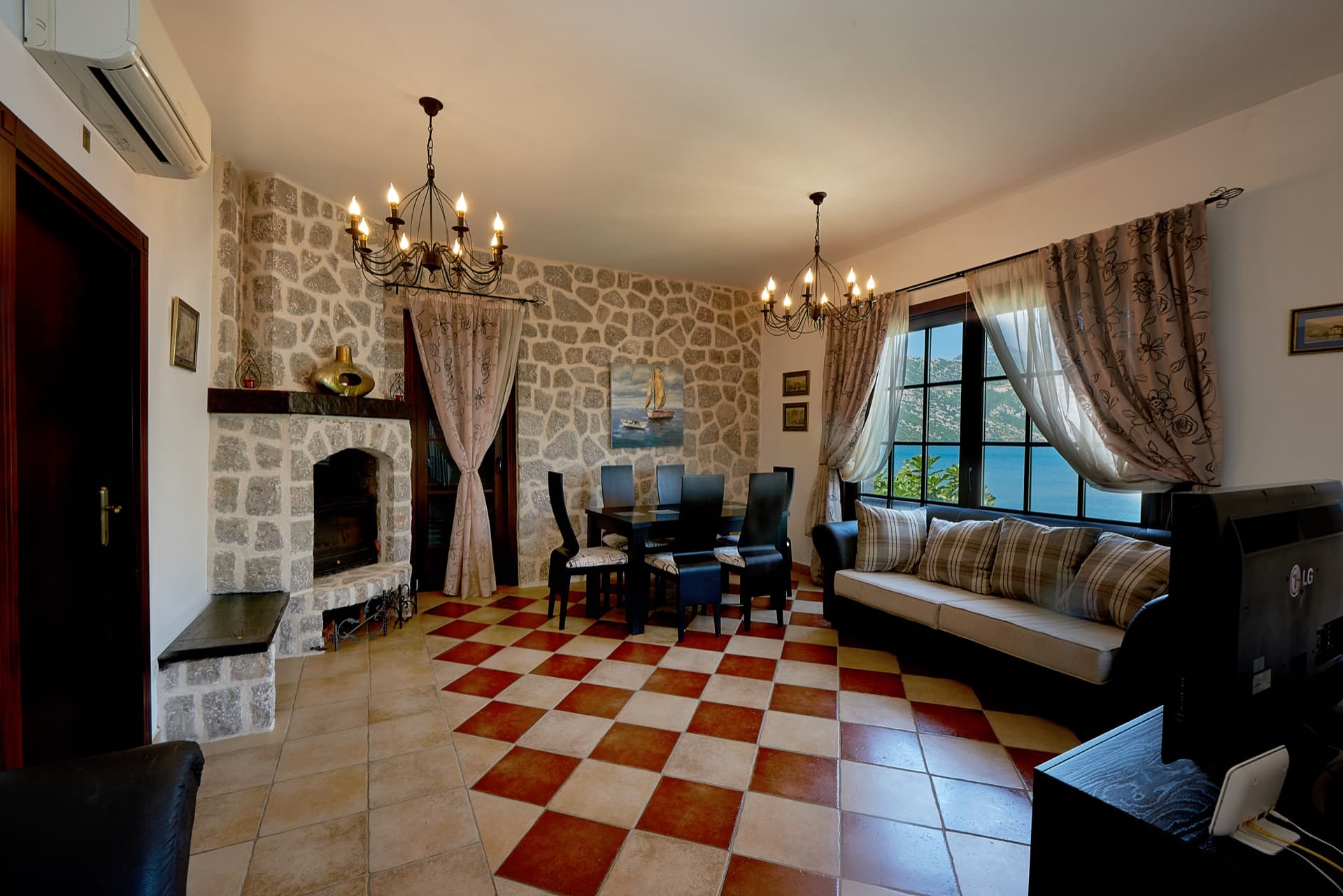 Villa in Kostanjica Nr. 2117, Kotor — Immobilienfoto 6