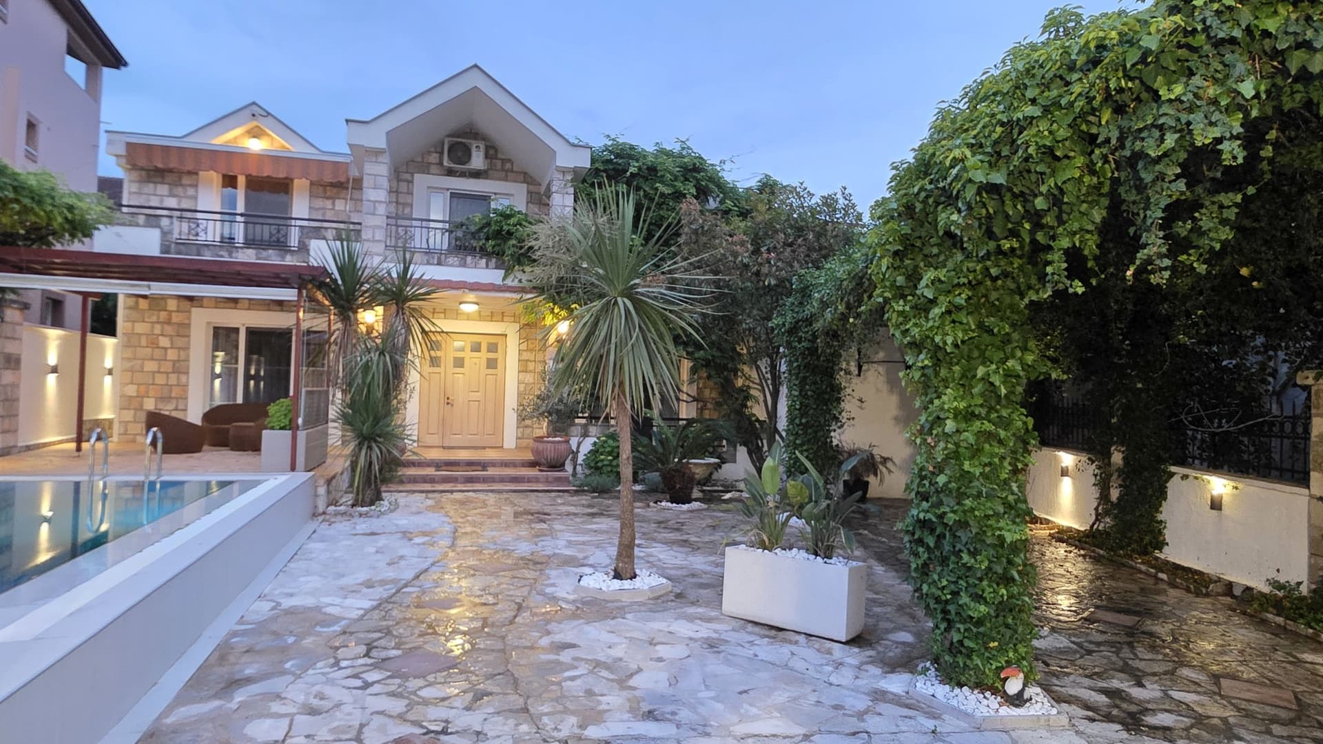 Haus in Tivat Nr. 2545 — Immobilienfoto 26
