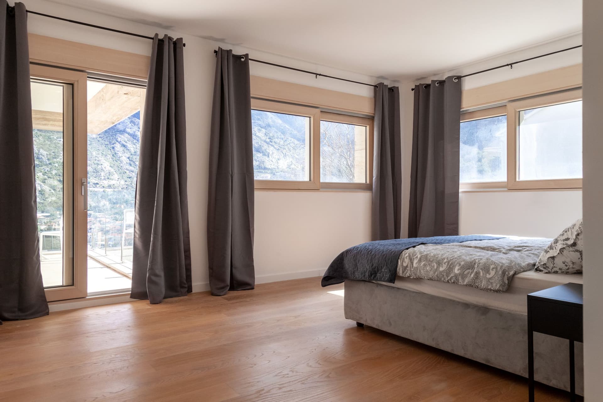 Wohnung in Kotor Nr. 2549 — Immobilienfoto 24
