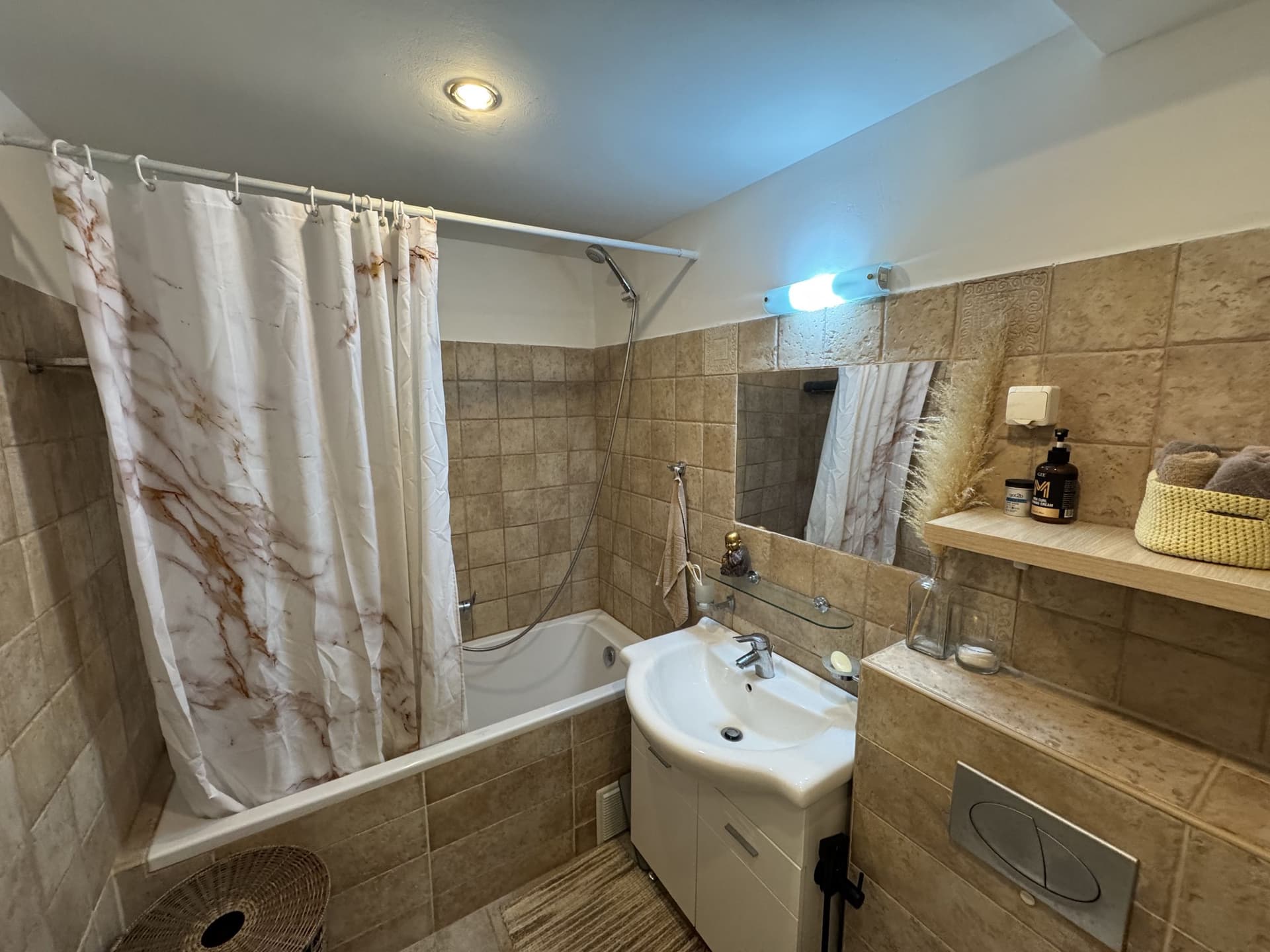 Wohnung in Dobrota Nr. 2571, Kotor — Immobilienfoto 2