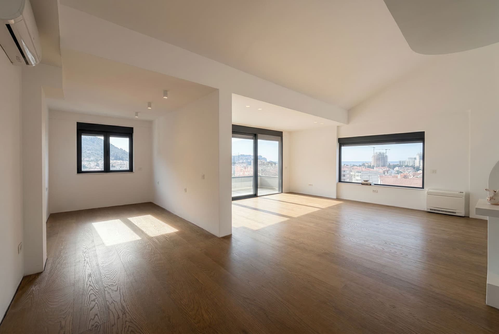 Penthouse in Budva No. 2574 — property photo 12