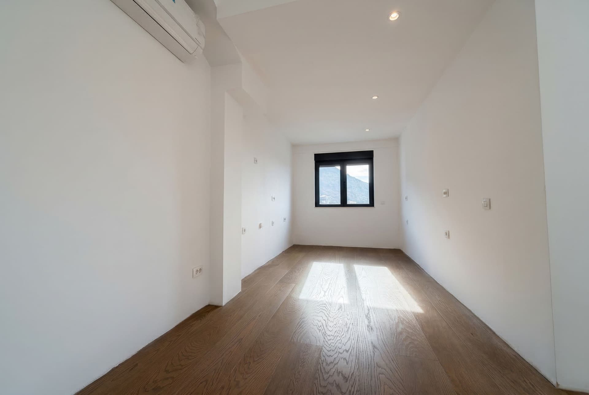 Penthouse in Budva No. 2574 — property photo 14