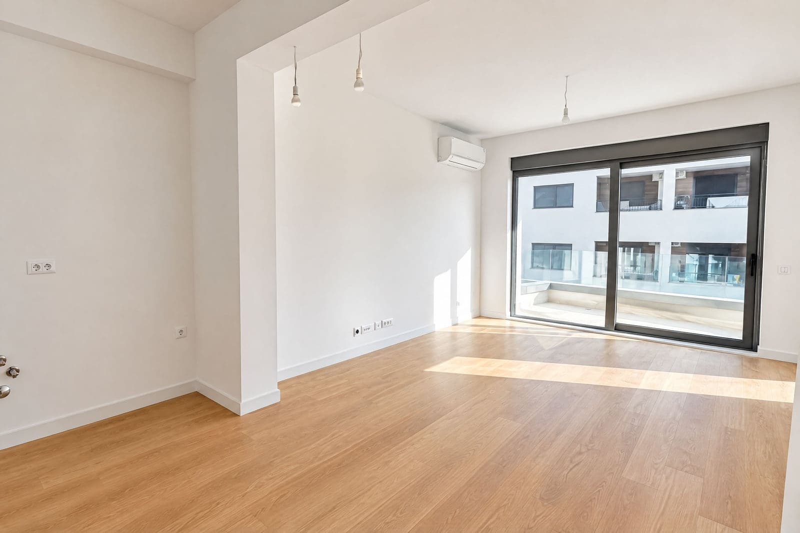 Apartment in Becici No. 2895 — property photo 2
