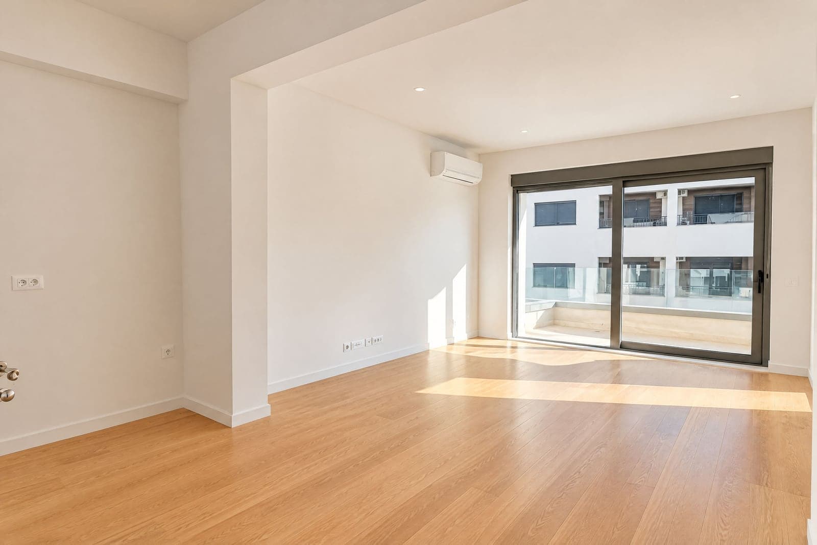 Apartment in Becici No. 2897 — property photo 3