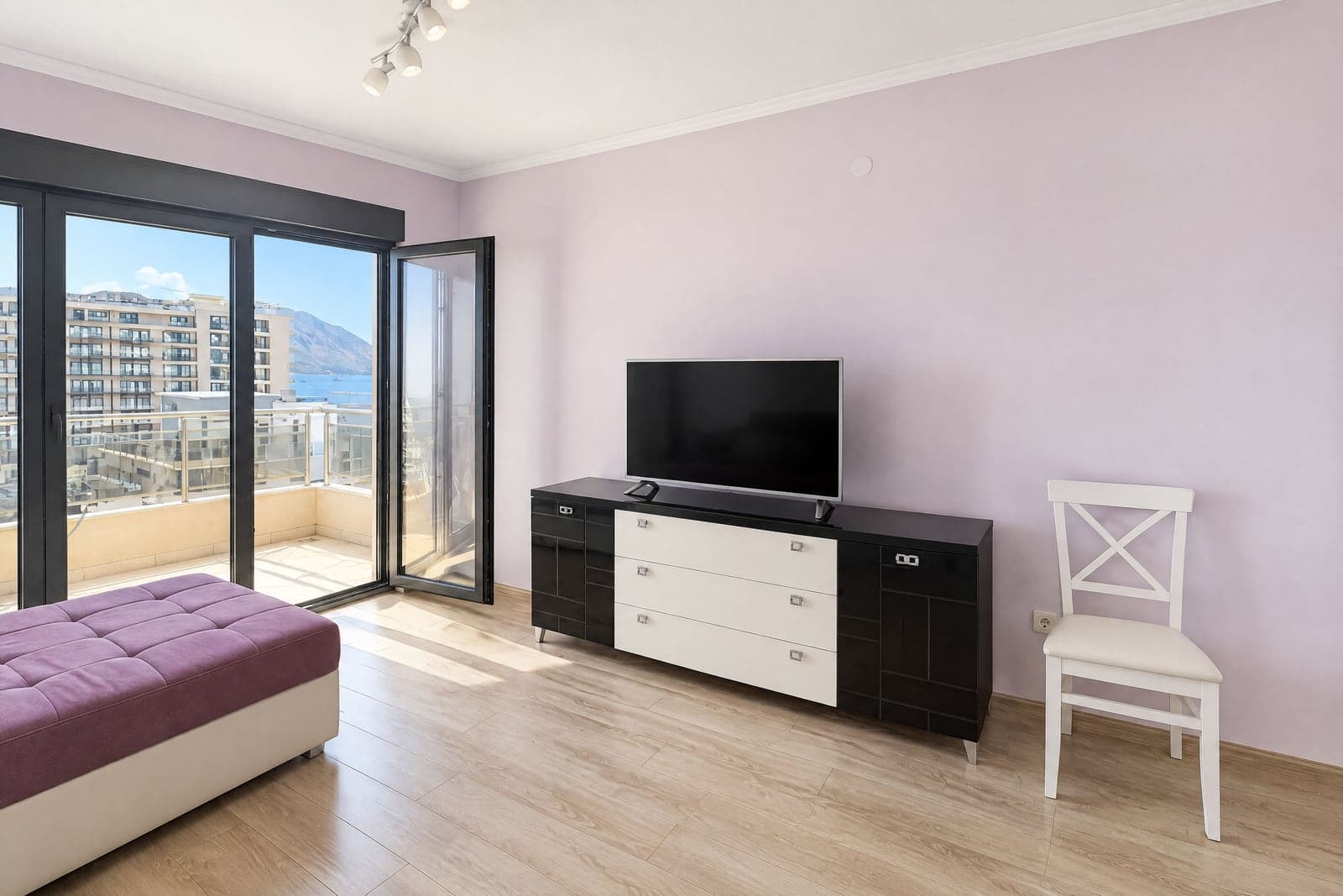 Apartment in Budva No. 2898 — property photo 2