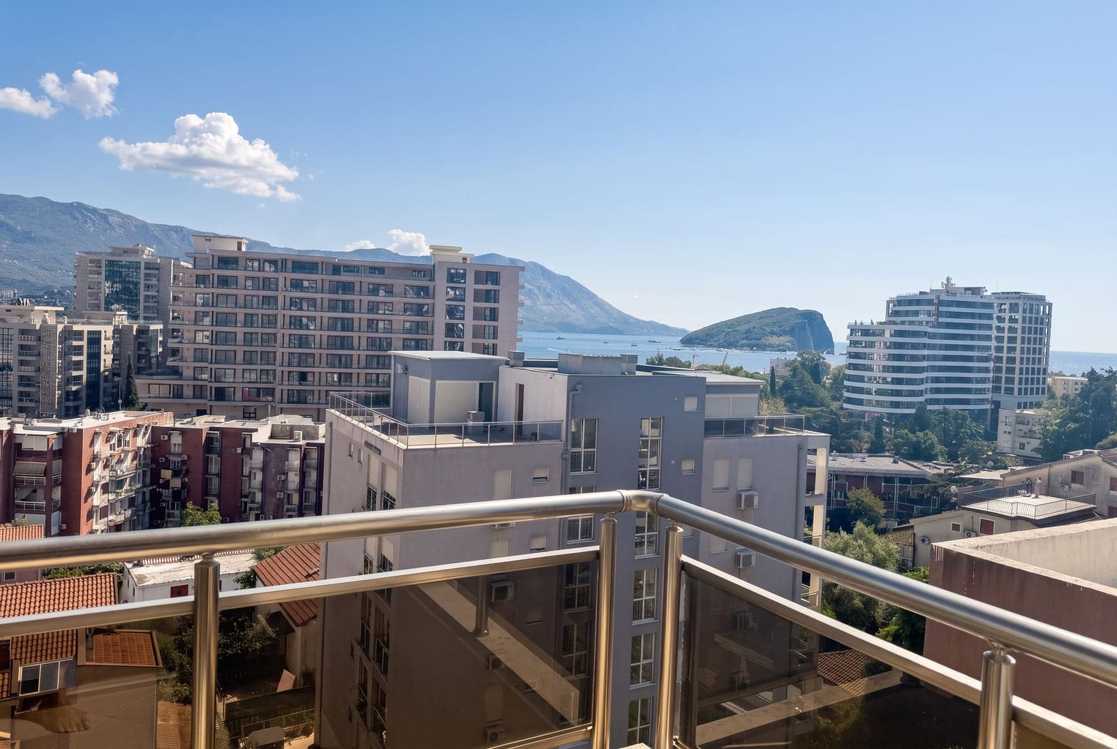 Apartment in Budva No. 2898 — property photo 3