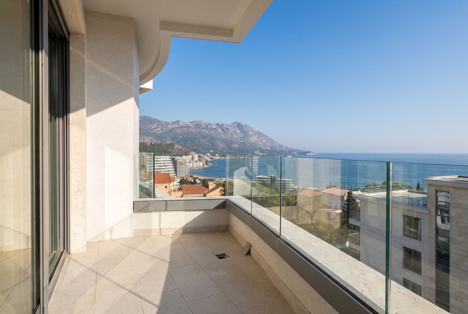 Apartment in Becici No. 2897 — property photo 4