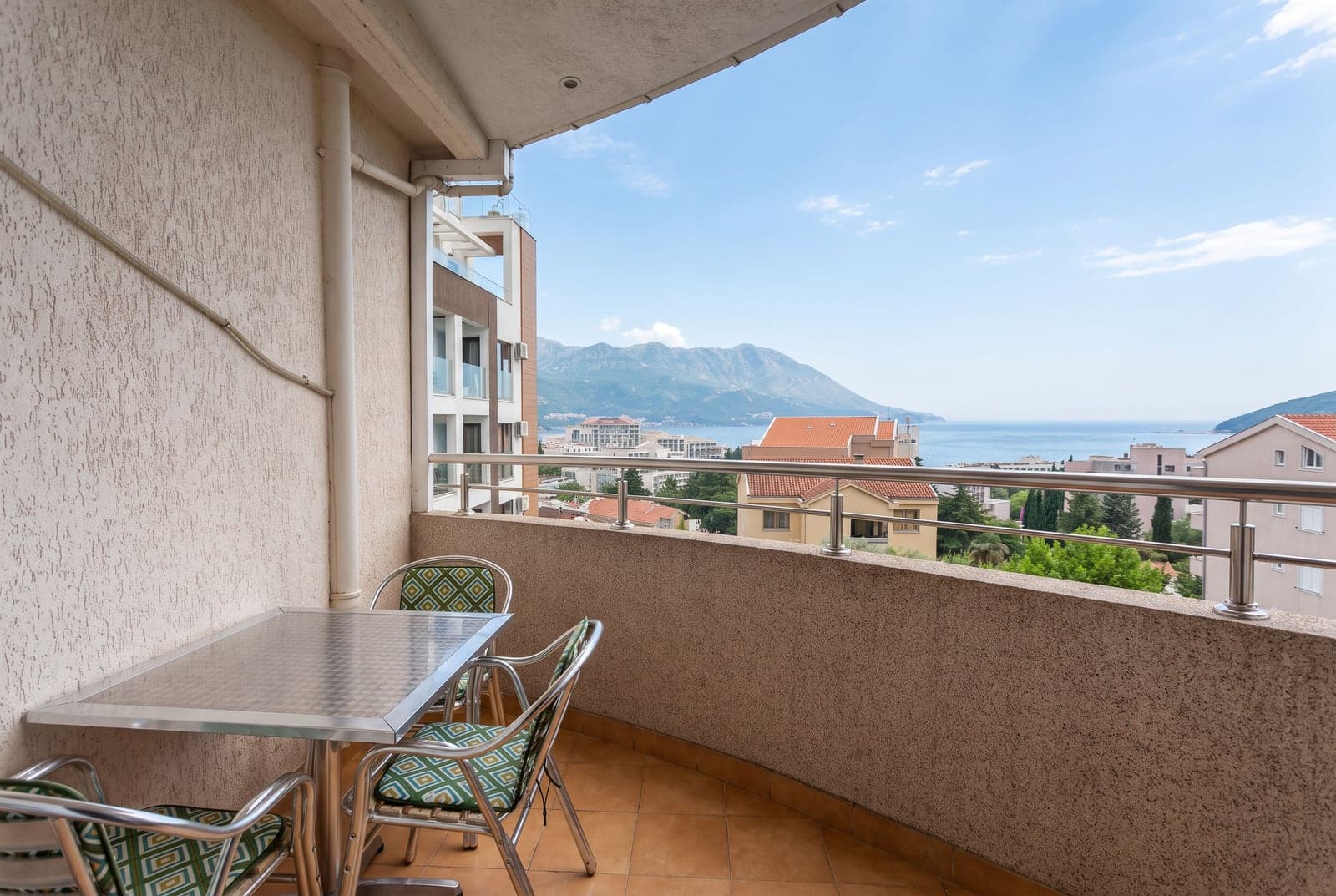 Apartment in Becici No. 2893 — property photo 4