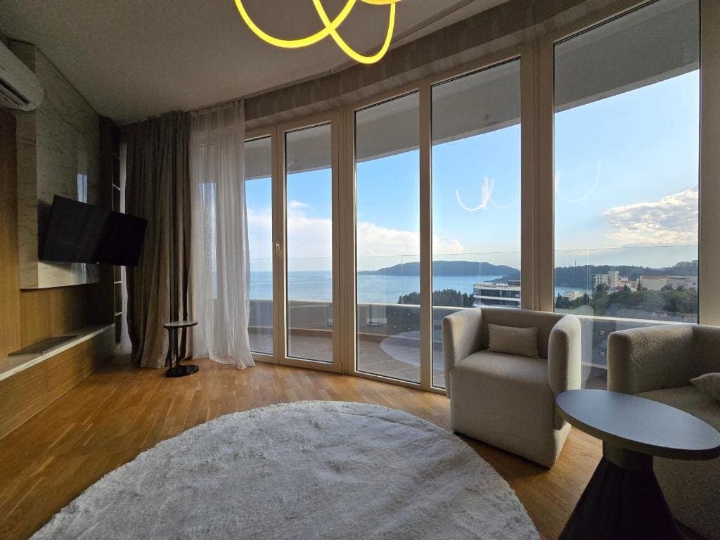 Wohnung in Bečići Nr. 2311 — Becici, Becici