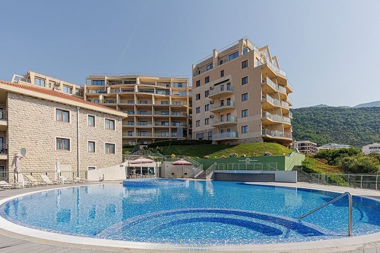 Apartment in Bečići No. 2223 — Becici, Becici