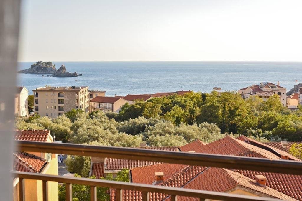 Apartment in Petrovac No. 2176 — Budva