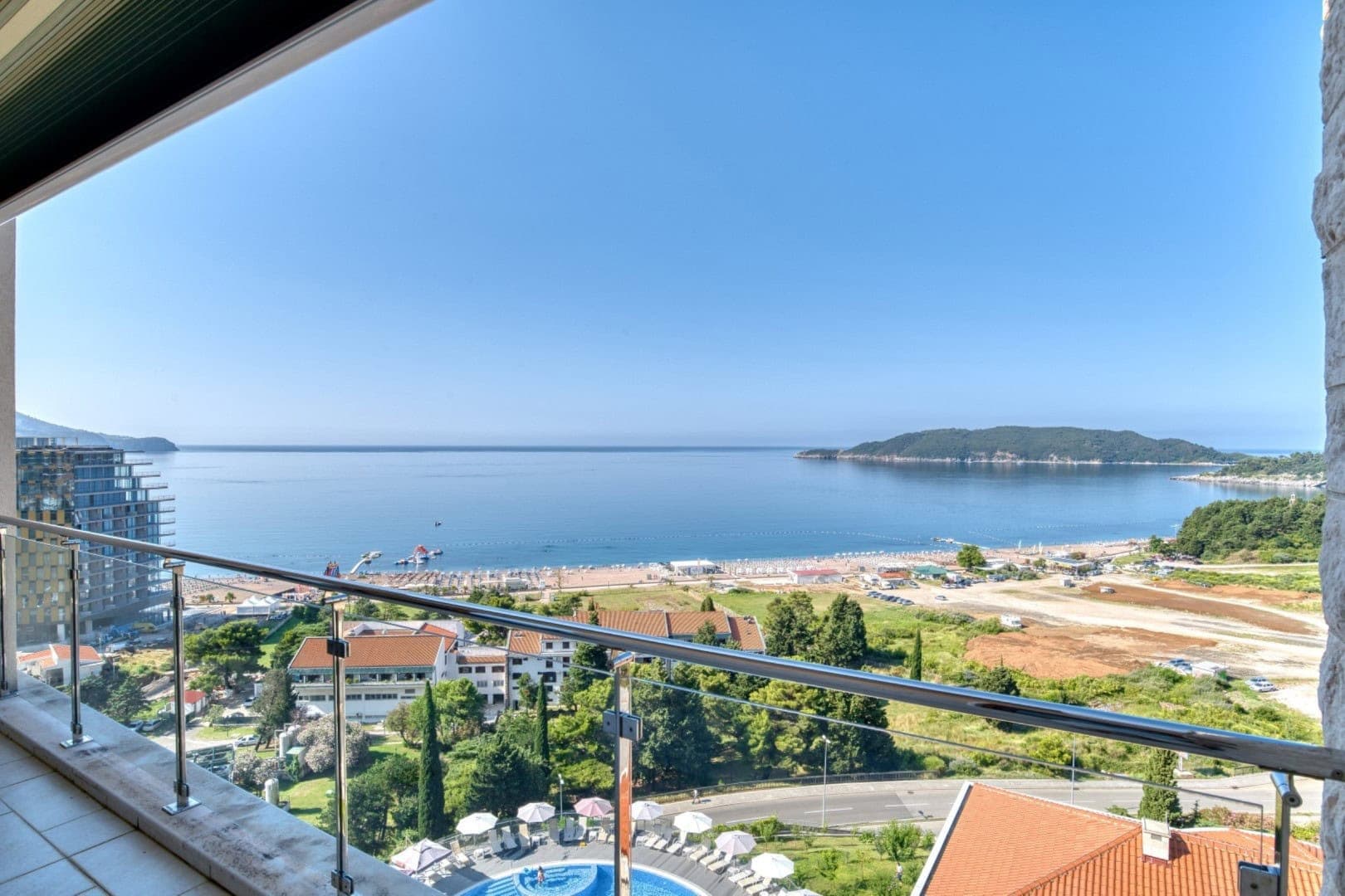 Penthouse in Bečići No. 2135 — Becici, Becici