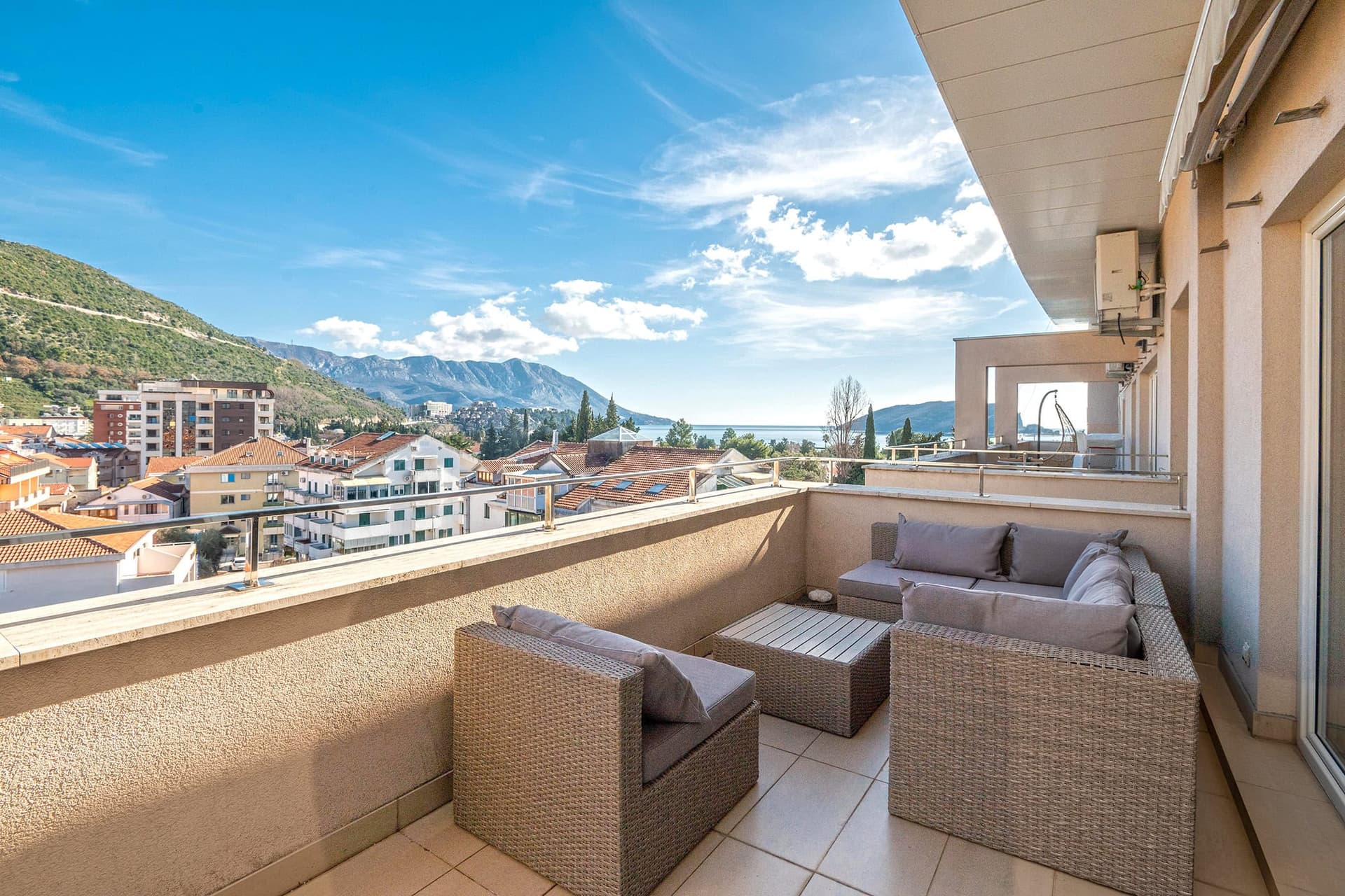 Duplex Apartment in Budva No. 2105