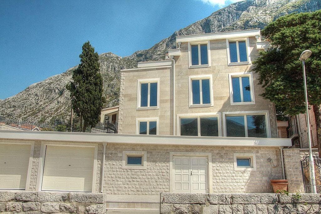 Villa in Dobrota Nr. 1865 — Kotor
