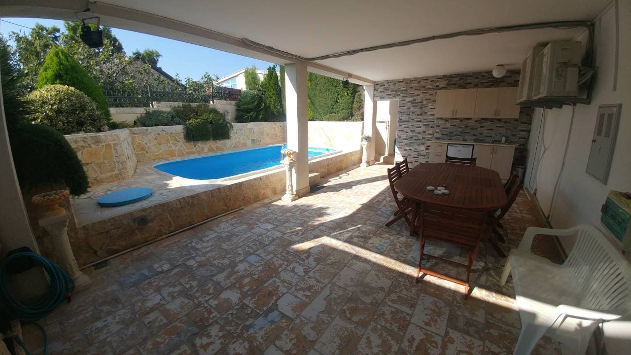 House in Ratac No. 1522 — Bar