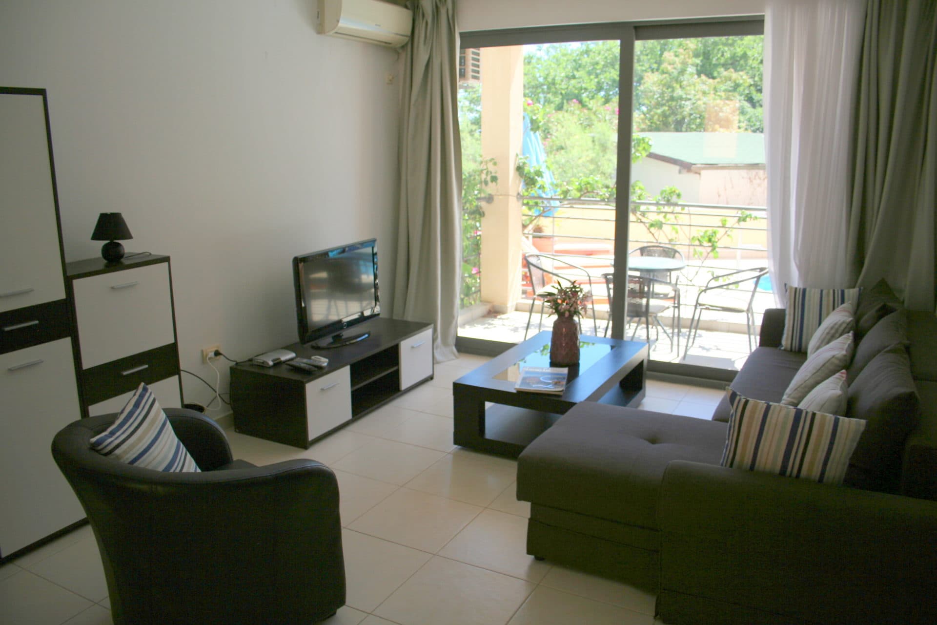 Apartment in Bečići No. 1495 — Becici, Becici