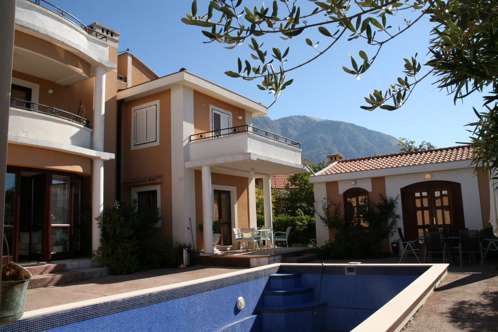Villa in Kavači No. 1309 — Kotor