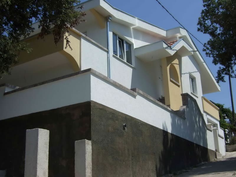 House in Utjeha No. 982 — Bar