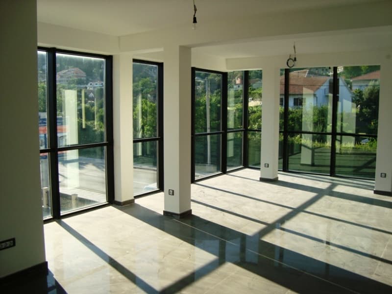 Commercial Space in Baošići No. 924