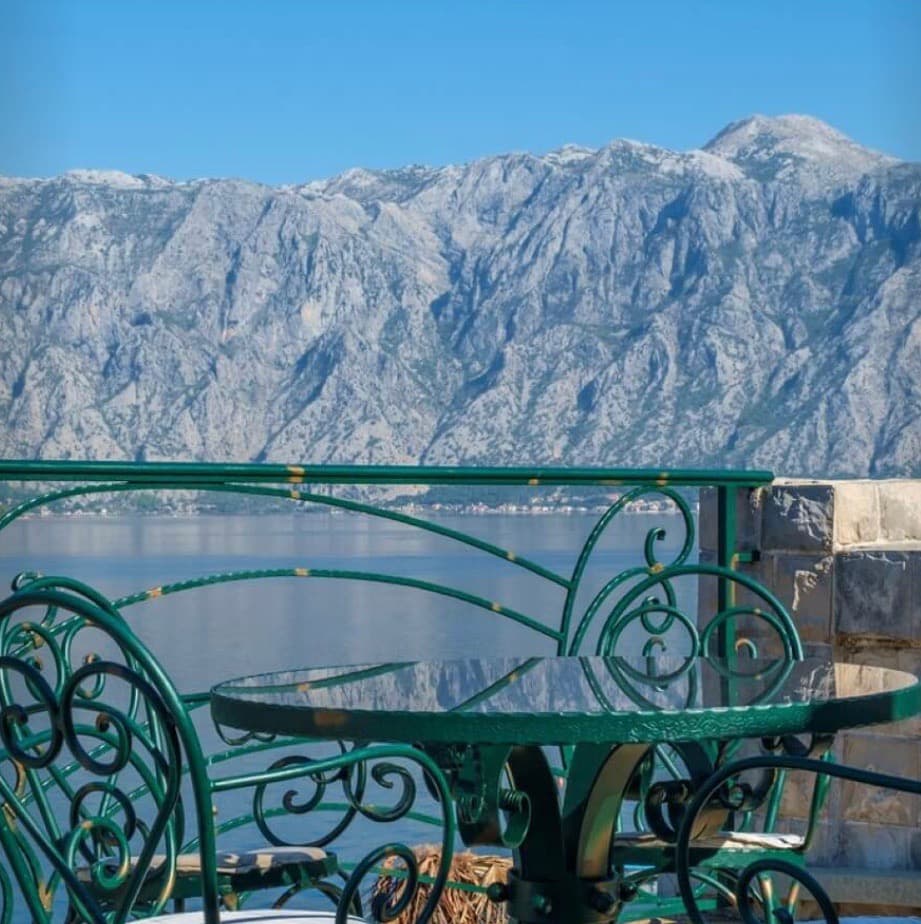 Villa in Stoliv No. 872 — Kotor