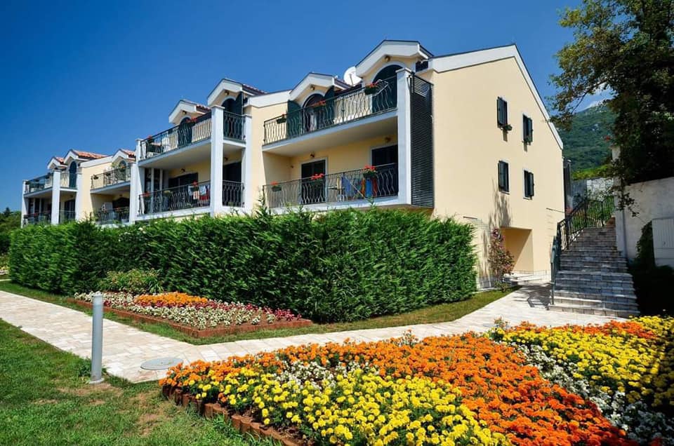 Townhouses in Lastva No. 664 — Budva, Budva