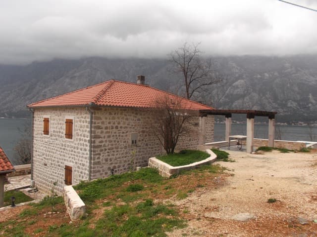 House in Prčanj No. 651 — Kotor