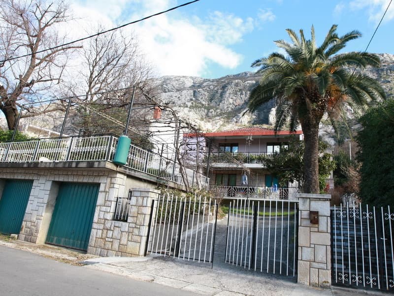 Haus in Dobrota Nr. 538 — Kotor