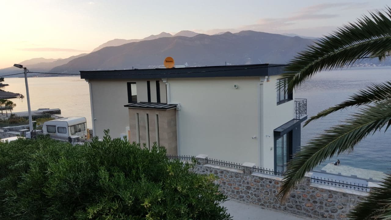 Villa in Krašići No. 1023 — Tivat