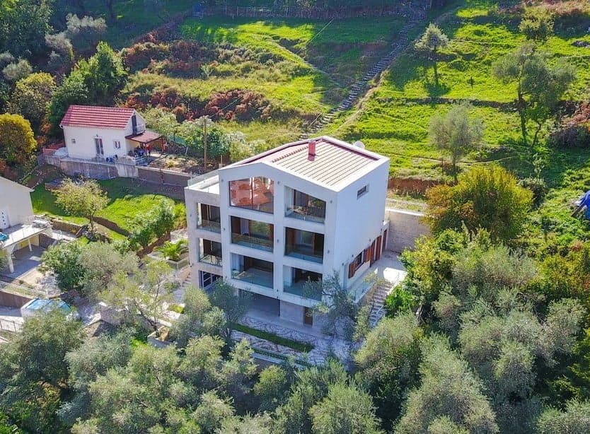 Villa in Stoliv No. 287 — Kotor