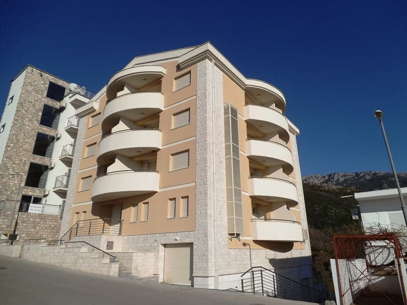 Apartment Building in Bečići No. 906 — Becici, Becici