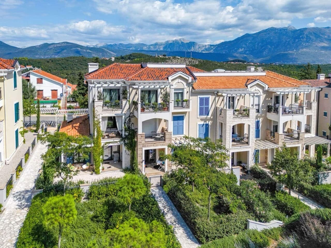 Stan u Luštica Bayu br. 3506 — Tivat
