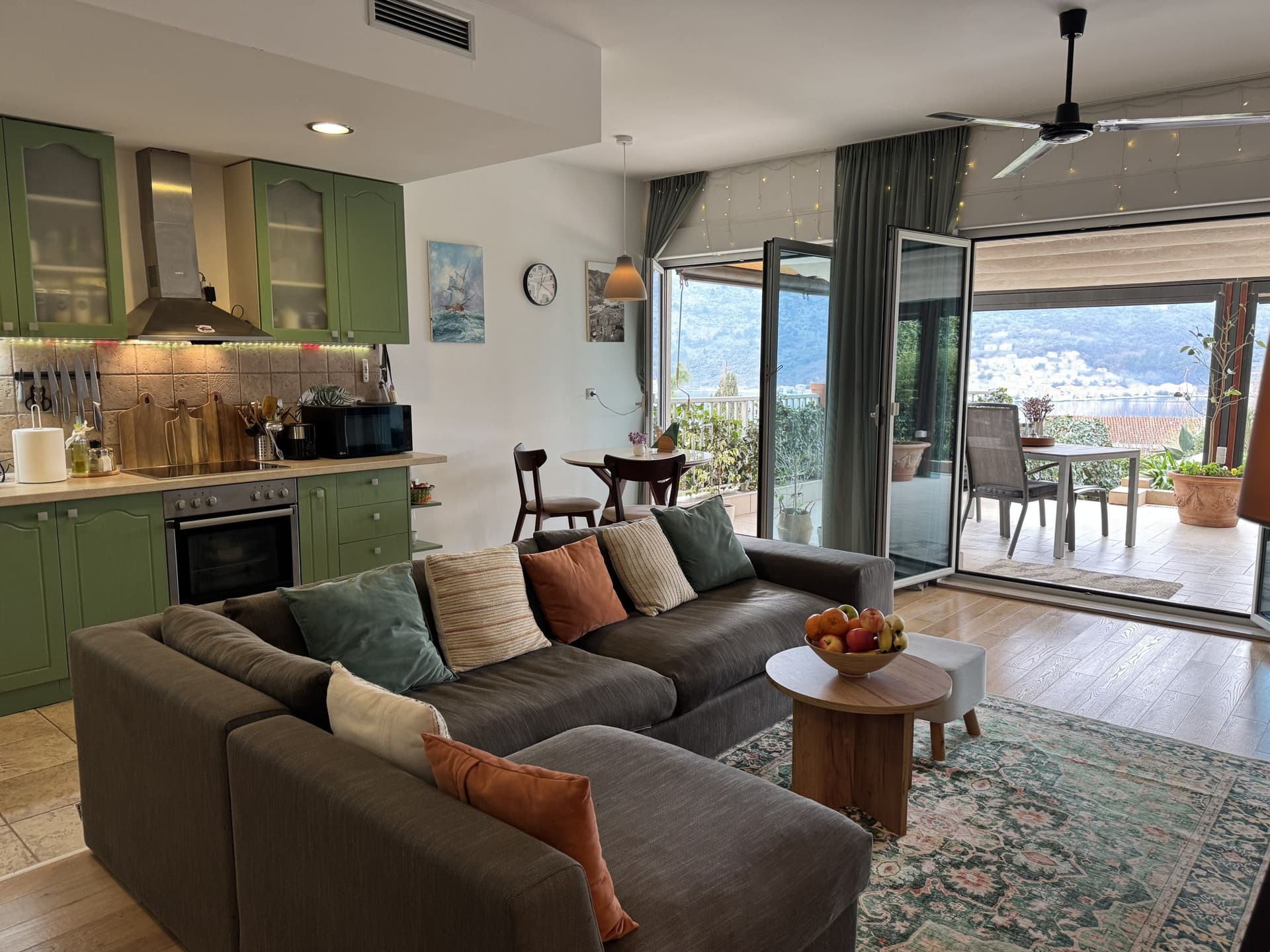Wohnung in Dobrota Nr. 2571 — Kotor