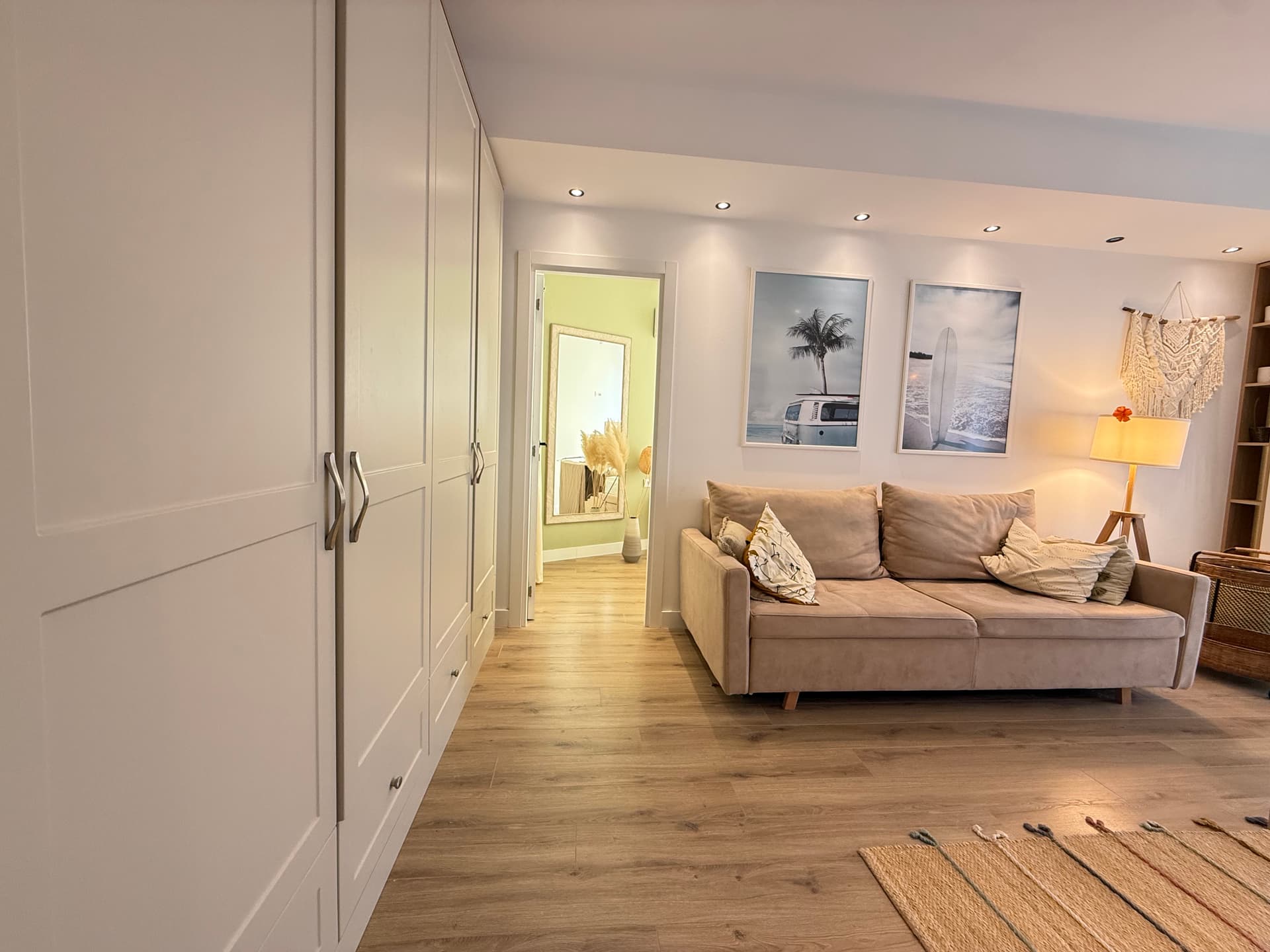 One-bedroom apartment for rent in Tivat with sea view — Mazina