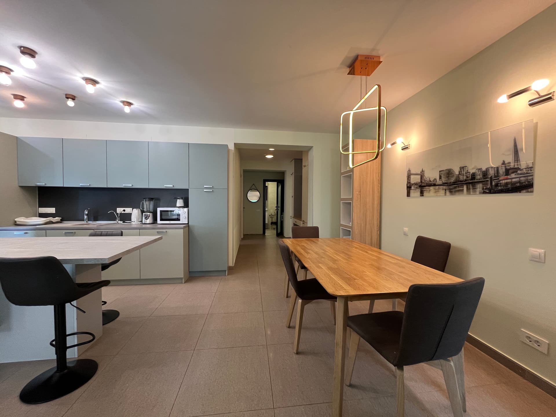 Geräumige 3-Zimmer-Wohnung mit eigenem Hof in Seljanovo, Tivat