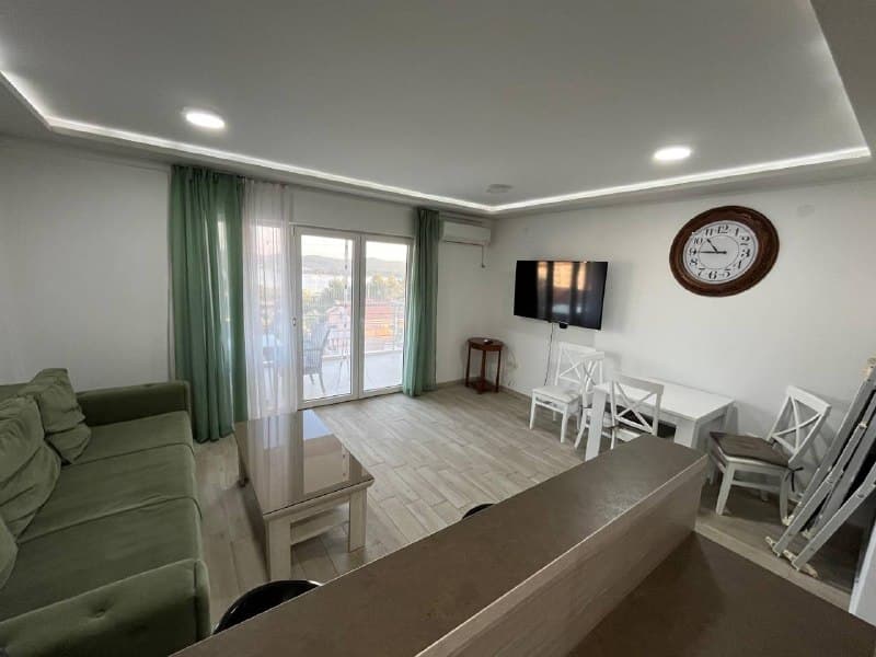 Ein-Zimmer-Wohnung in Tivat, Marici Straße
