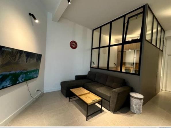 Modern 1-Bedroom Apartment in Tivat