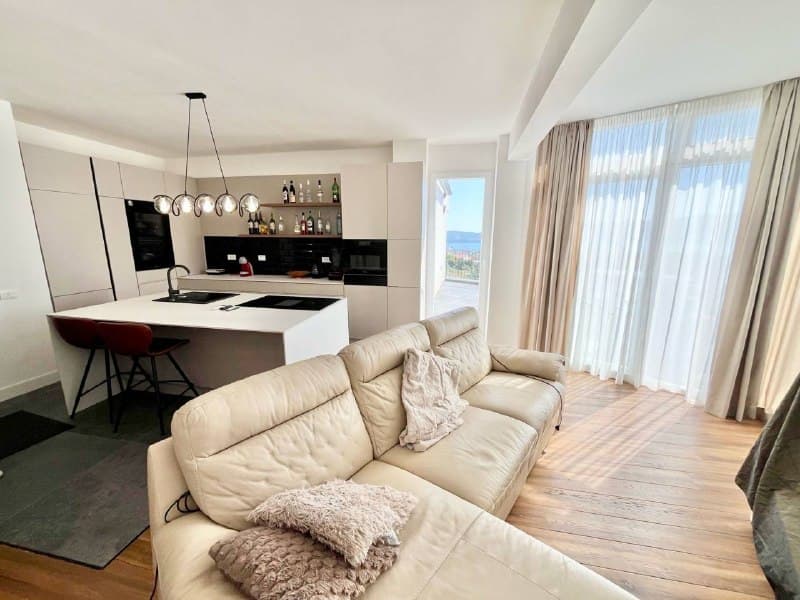 Spacious Apartment with Sea View in Mažina, Tivat