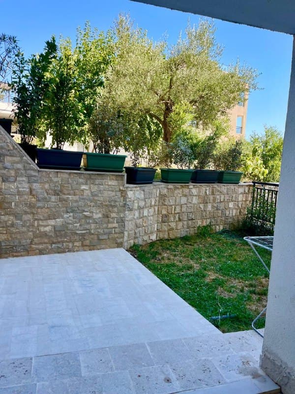 Stylish 1-bedroom apartment in Tivat with a pool and underground parking